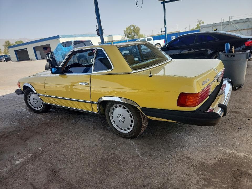 1981 MERCEDES-BENZ 380 SL 2