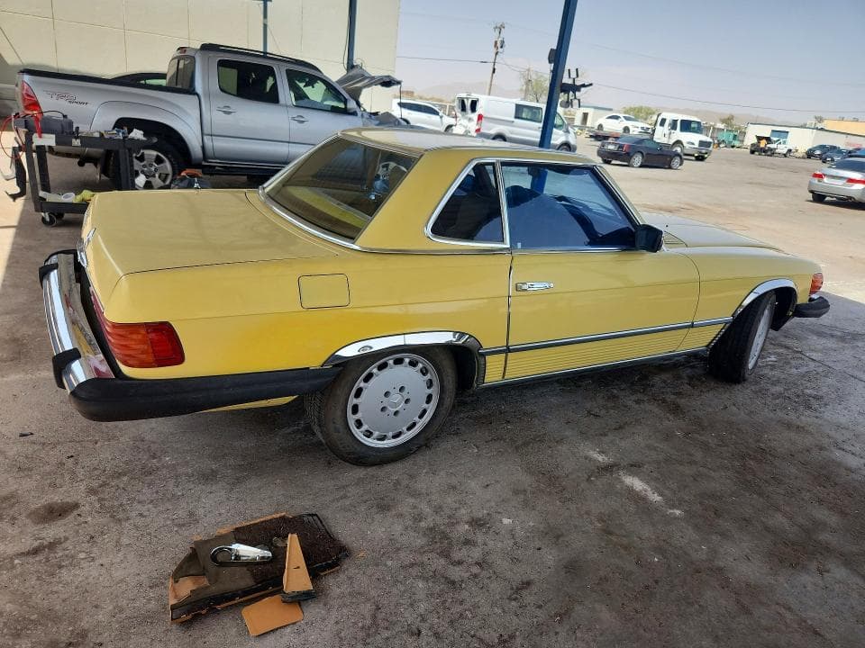 1981 MERCEDES-BENZ 380 SL 3