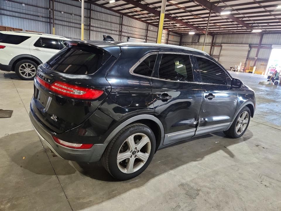 2017 LINCOLN MKC PREMIERE 3