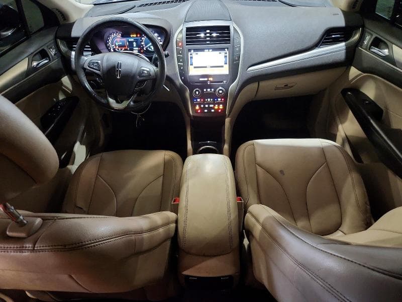 2017 LINCOLN MKC PREMIERE 8