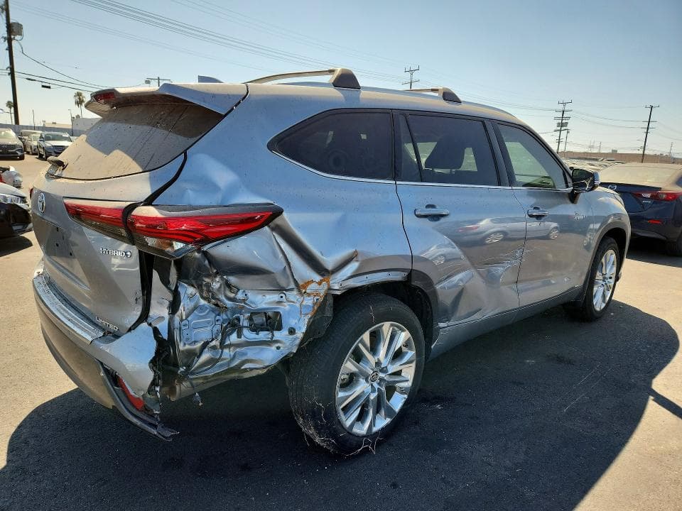 2020 TOYOTA HIGHLANDER HYBRID LIMITED 3