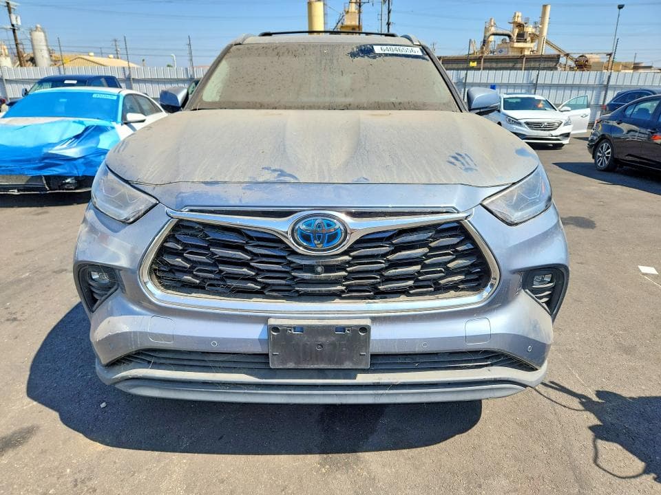 2020 TOYOTA HIGHLANDER HYBRID LIMITED 5