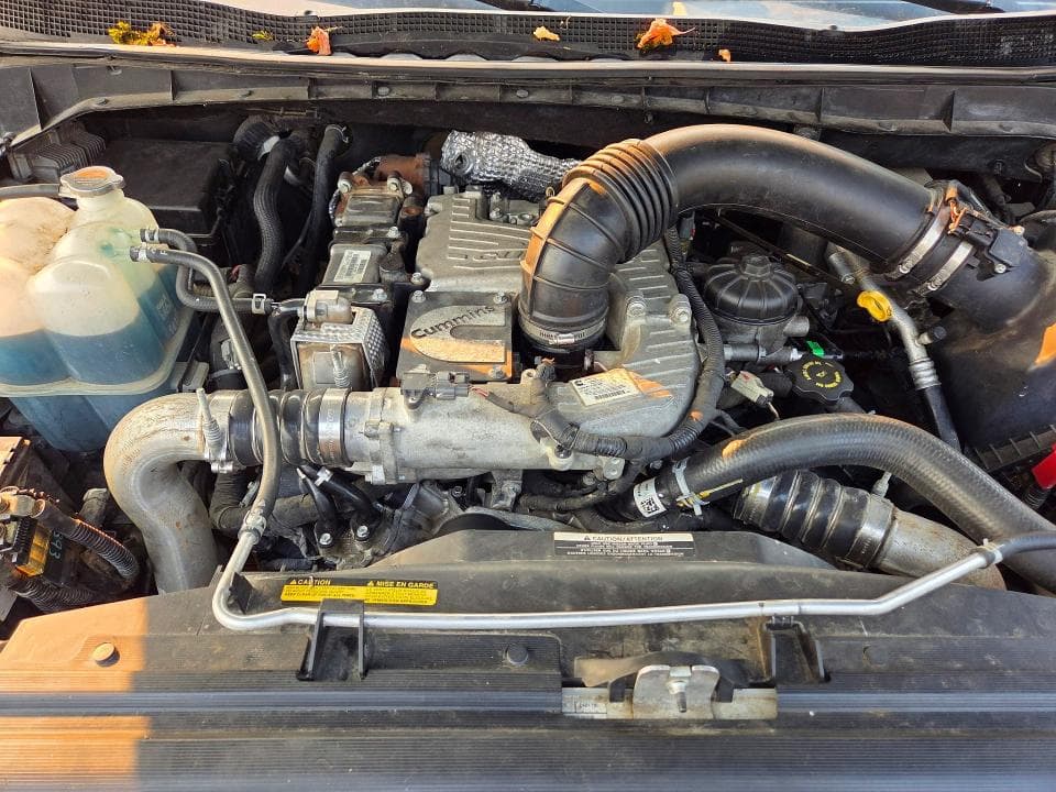 2017 NISSAN TITAN XD S 8