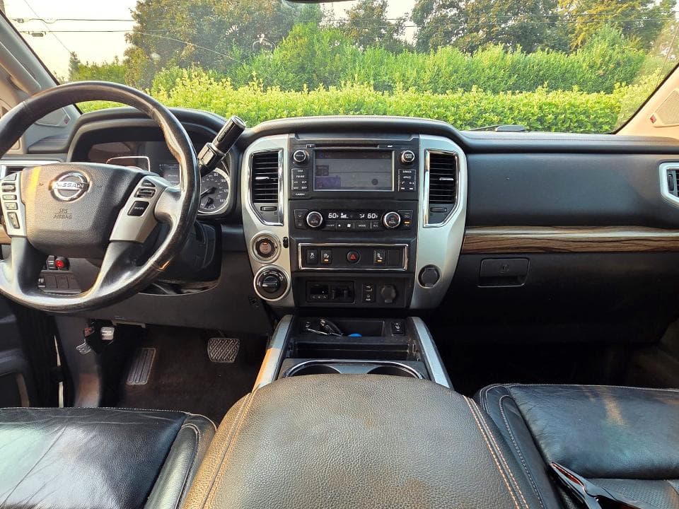 2017 NISSAN TITAN XD S 10
