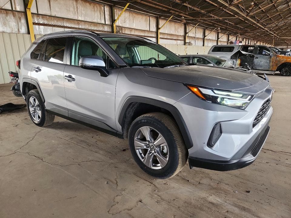 2025 TOYOTA RAV4 XLE 4