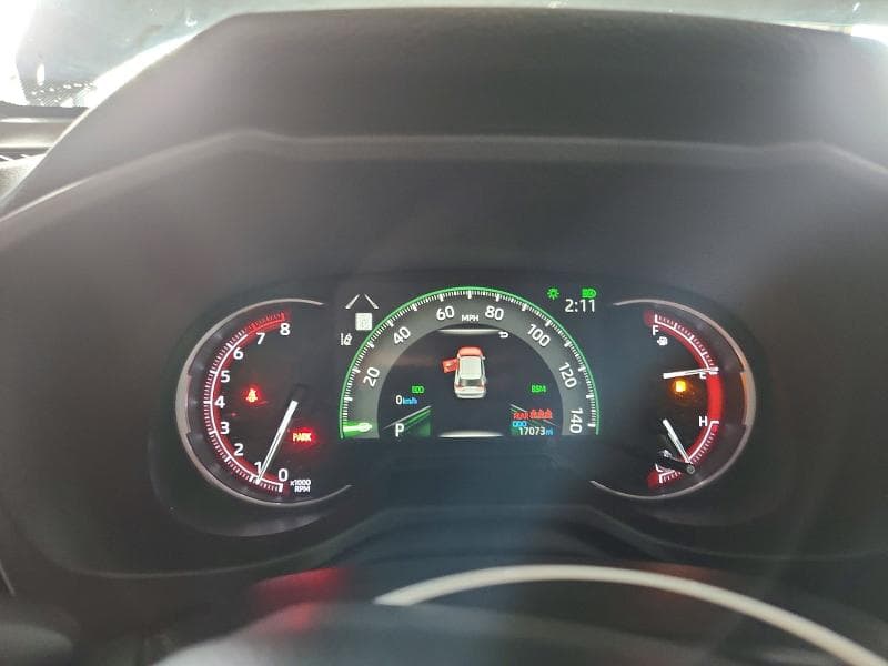 2025 TOYOTA RAV4 XLE 9