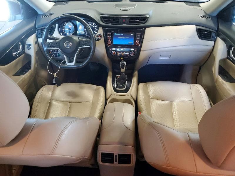 2017 NISSAN ROGUE SL 8