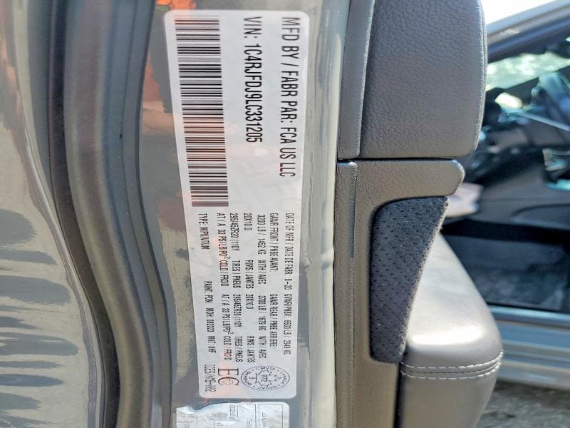 2020 JEEP GRAND CHEROKEE SRT-8 14