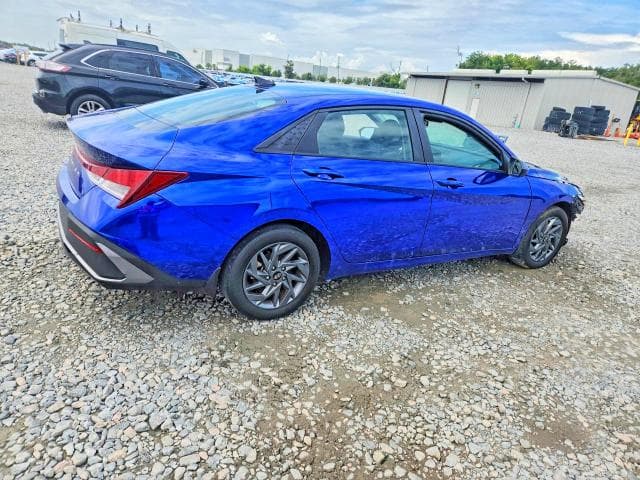 2024 HYUNDAI ELANTRA SEL 3