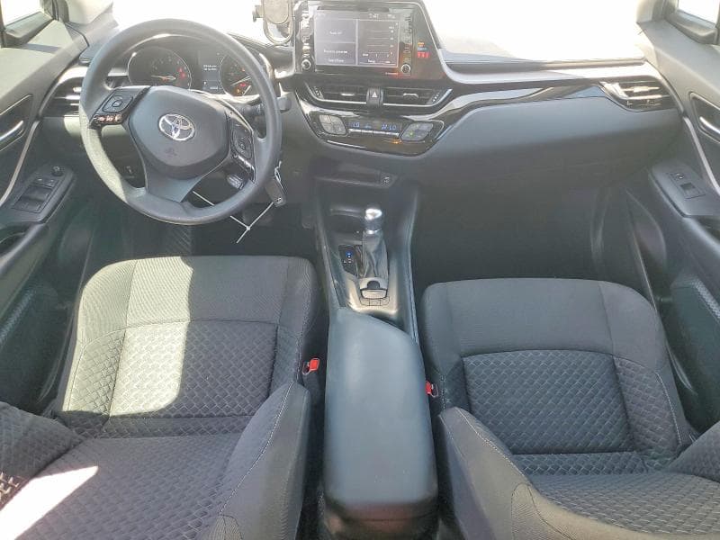 2021 TOYOTA C-HR LE 8