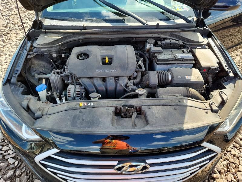 2017 HYUNDAI ELANTRA SE 11