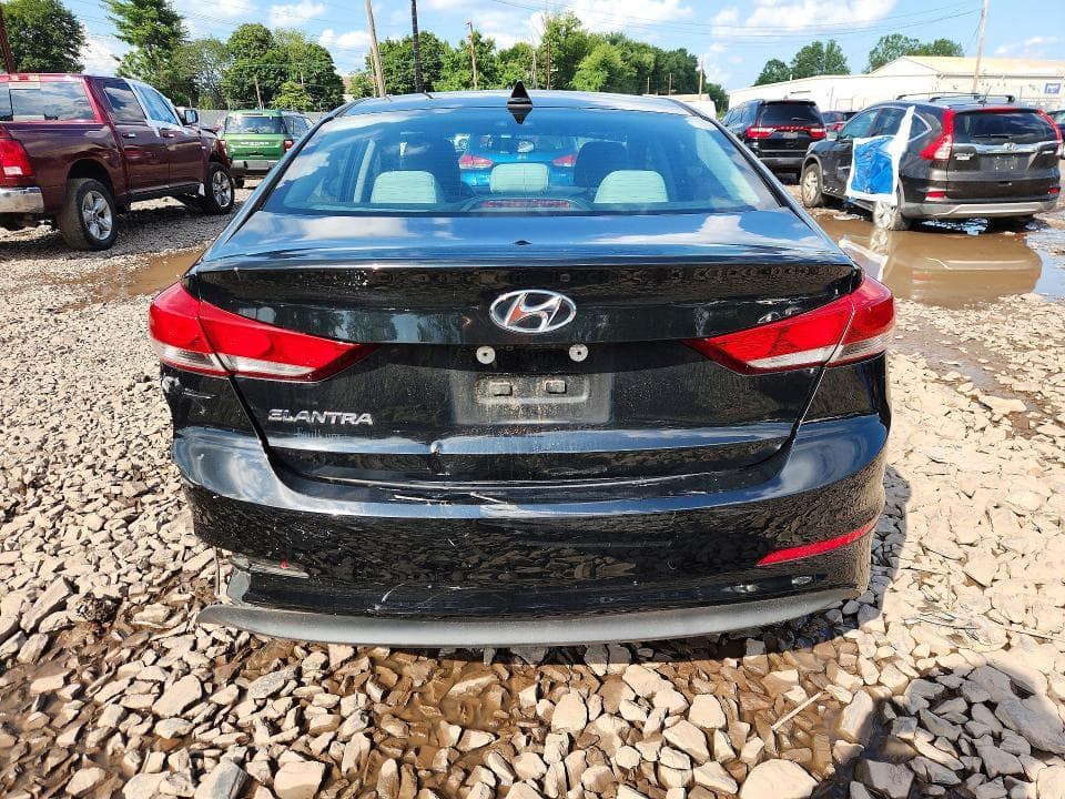 2017 HYUNDAI ELANTRA SE 6