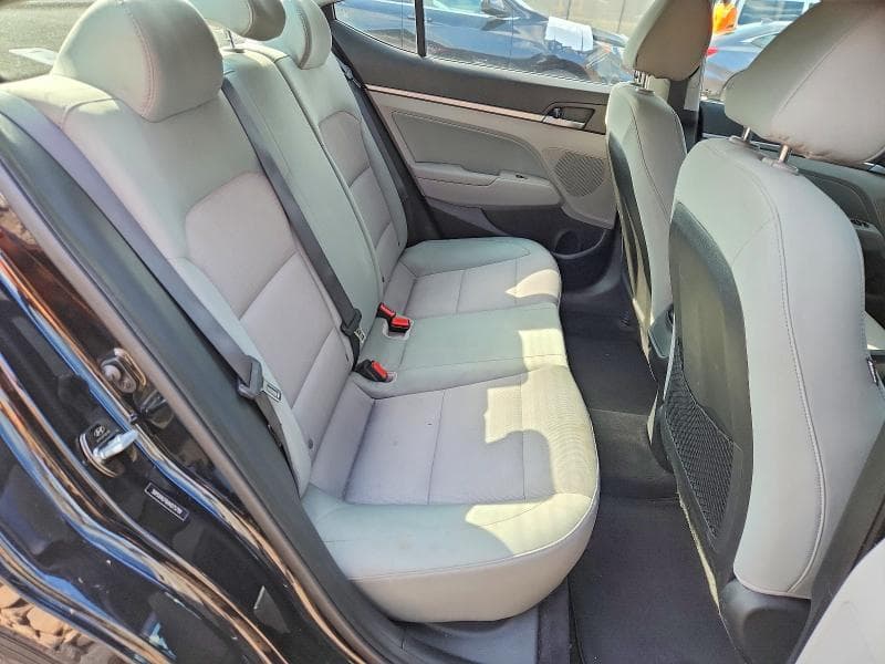 2017 HYUNDAI ELANTRA SE 10