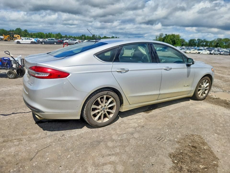 2017 FORD FUSION SE HYBRID 3