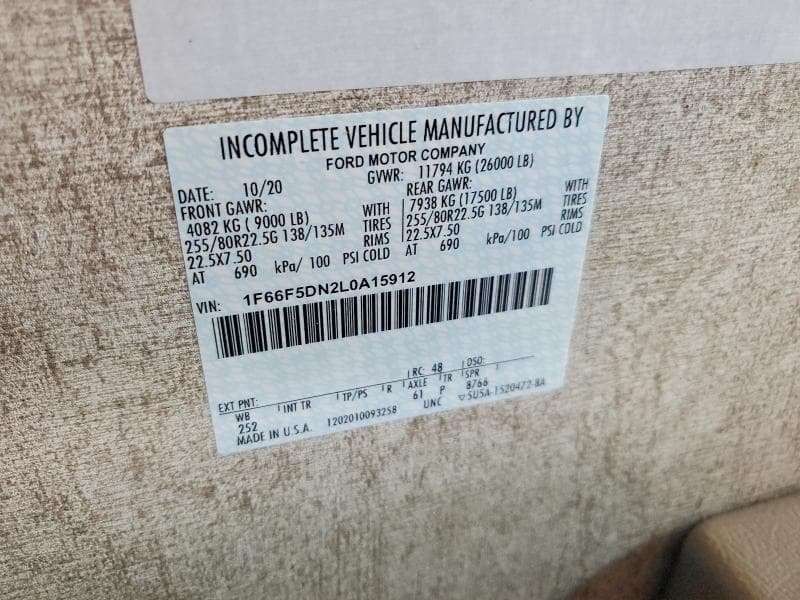 2020 FORD F53 10
