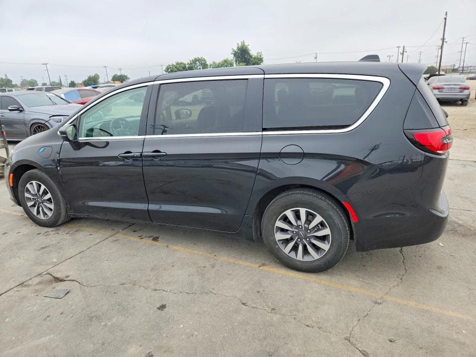 2023 CHRYSLER PACIFICA HYBRID TOURING L 2