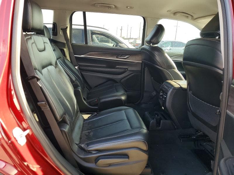 2023 JEEP GRAND CHEROKEE L LIMITED 11