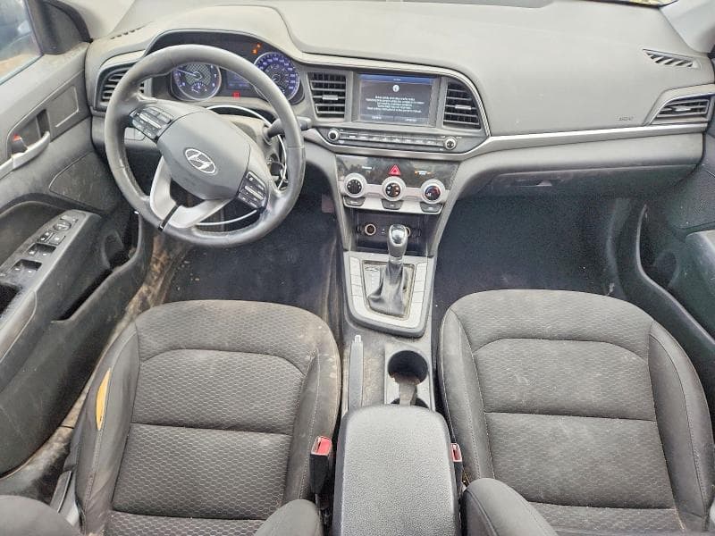 2019 HYUNDAI ELANTRA SE 8