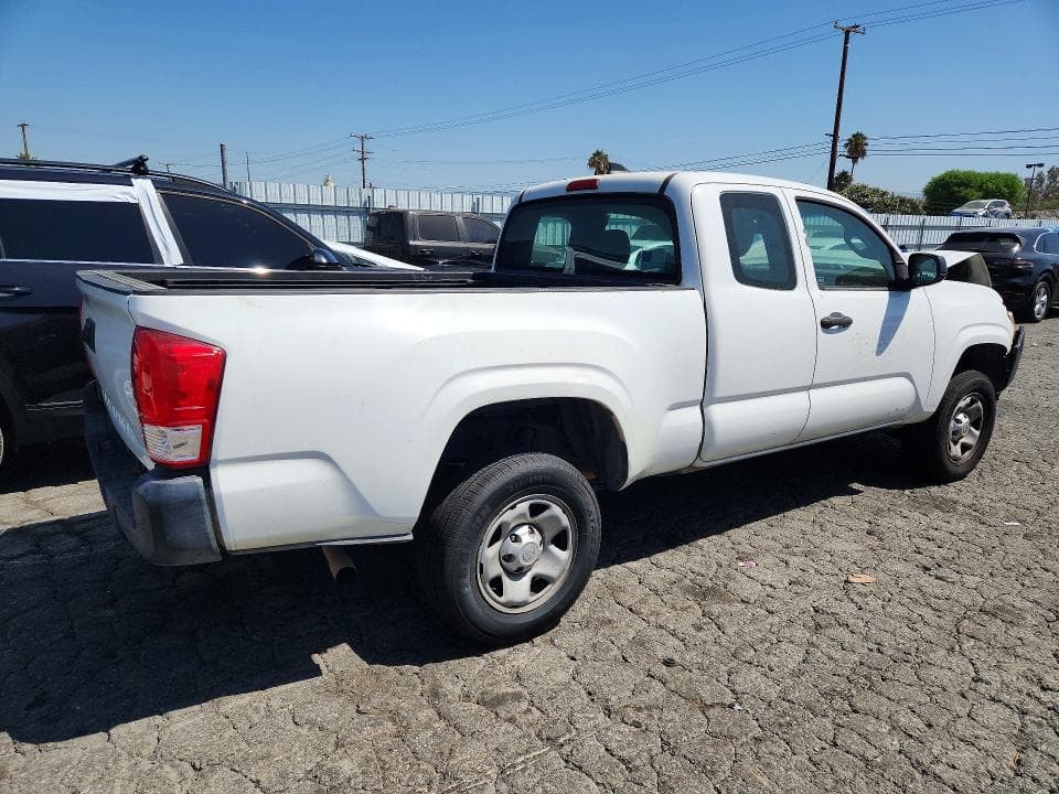 2017 TOYOTA TACOMA SR 3