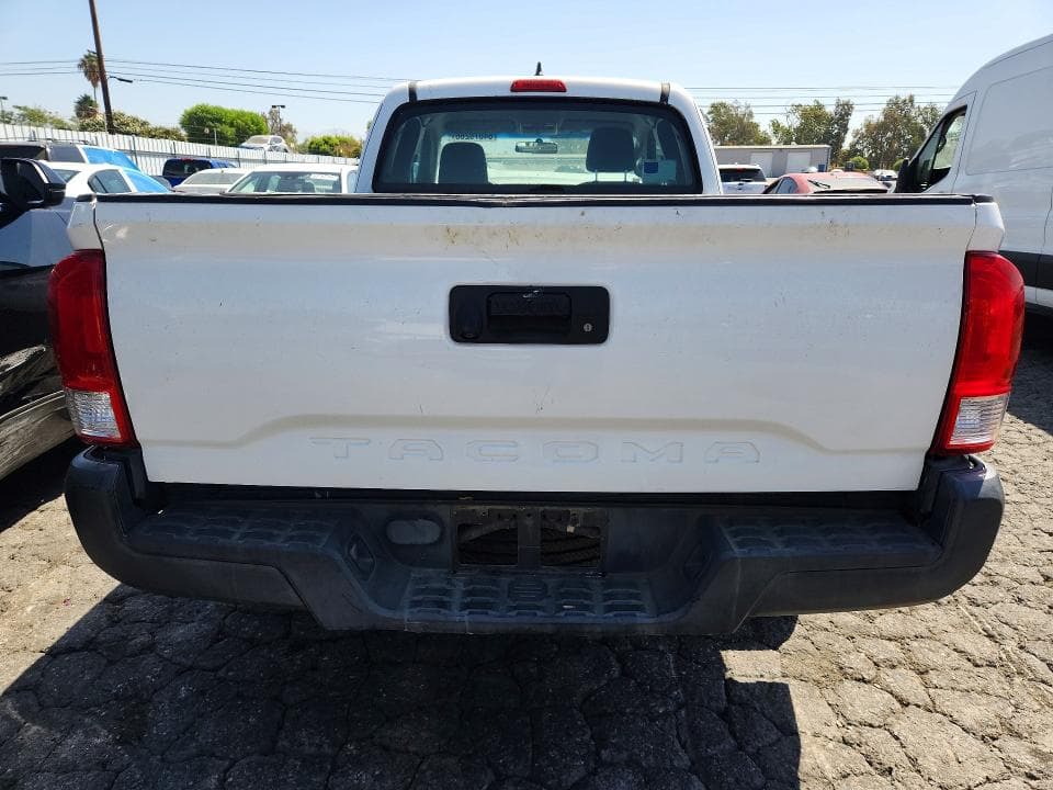2017 TOYOTA TACOMA SR 6