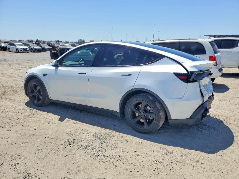 2026 TESLA MODEL Y 2