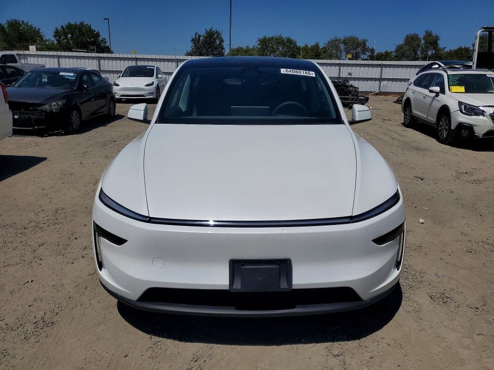 2026 TESLA MODEL Y 5