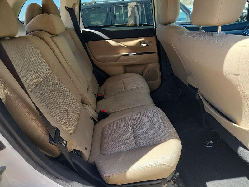 2017 MITSUBISHI OUTLANDER SE 11
