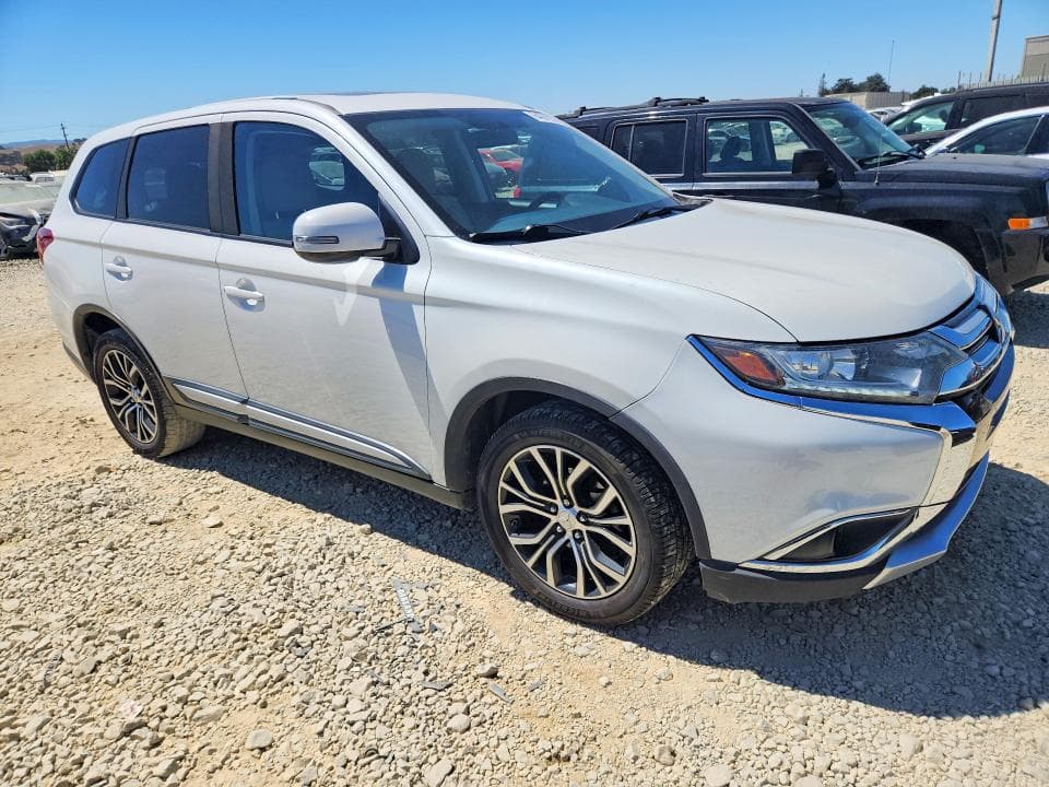 2017 MITSUBISHI OUTLANDER SE 4