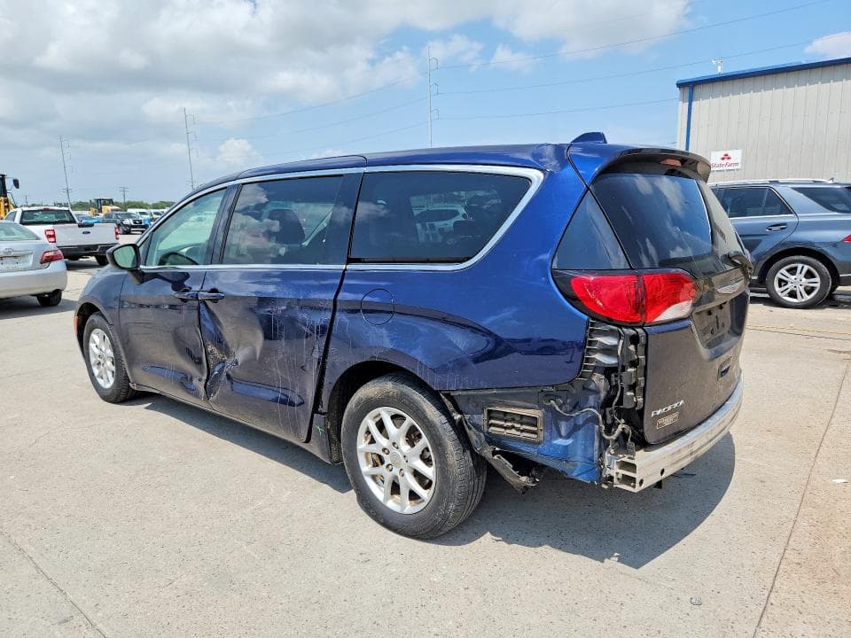 2018 CHRYSLER PACIFICA LX 2