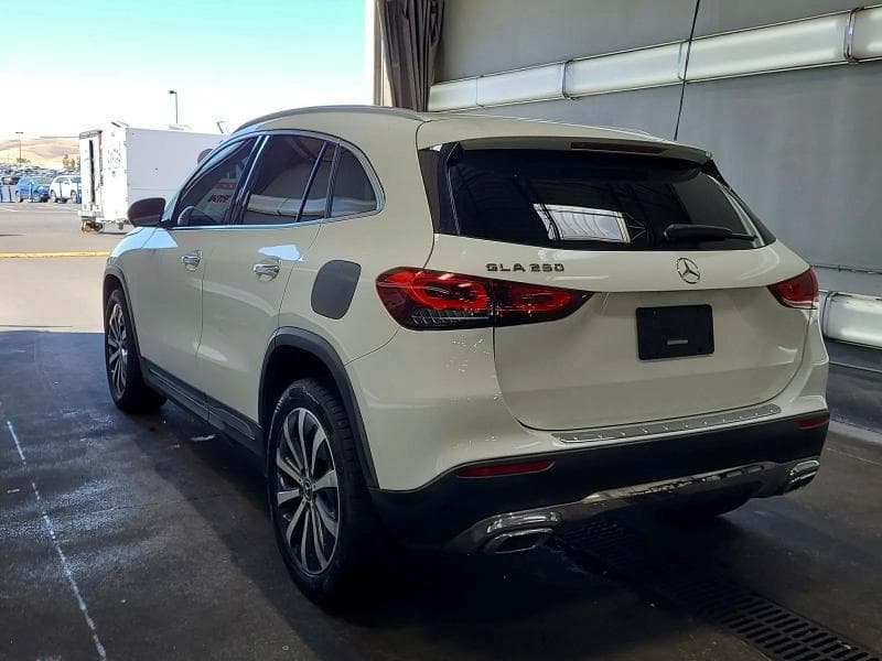 2021 MERCEDES-BENZ GLA 250 3