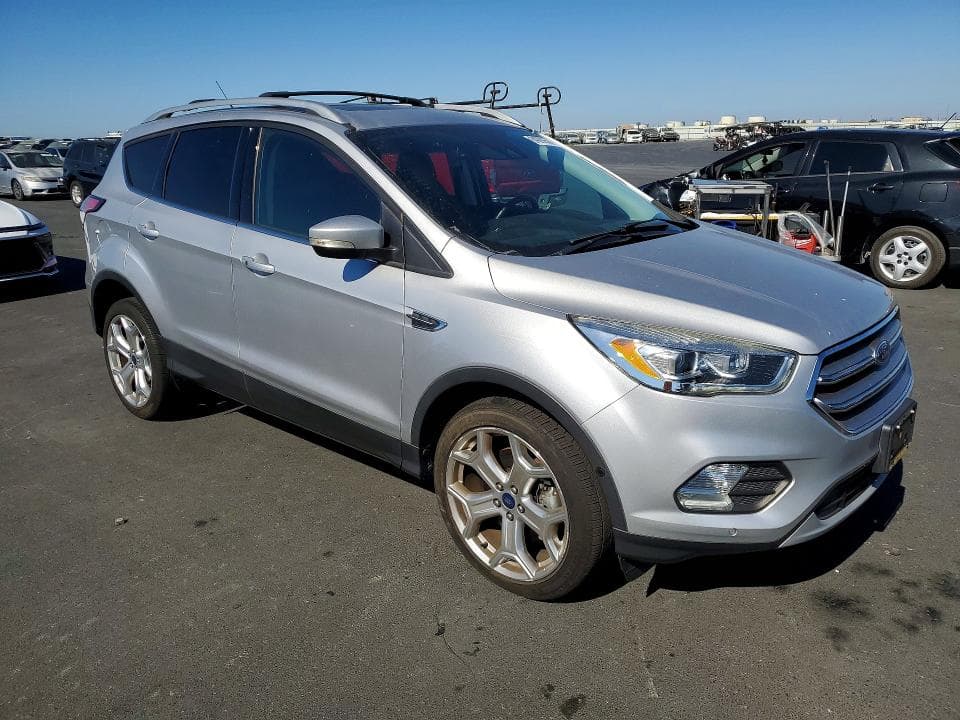 2017 FORD ESCAPE TITANIUM 4