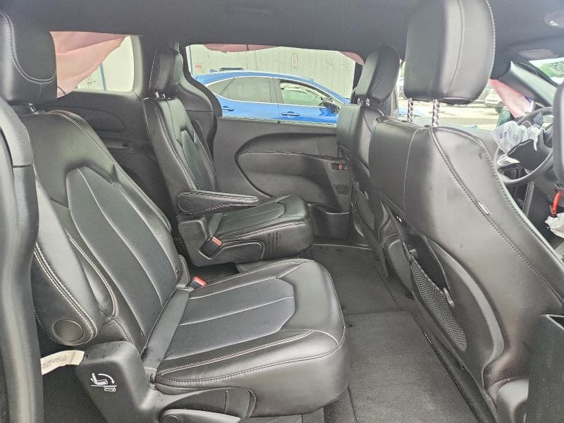 2025 CHRYSLER PACIFICA SELECT 11
