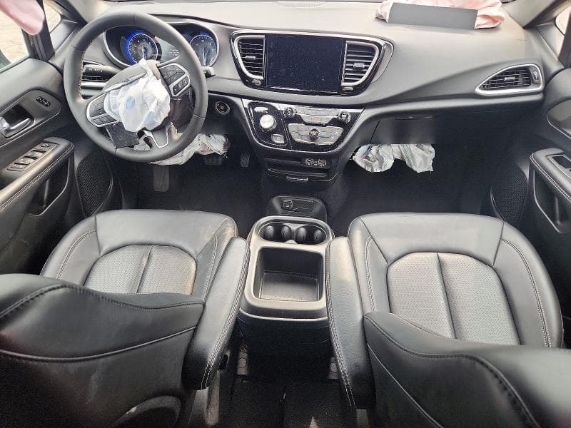 2025 CHRYSLER PACIFICA SELECT 8