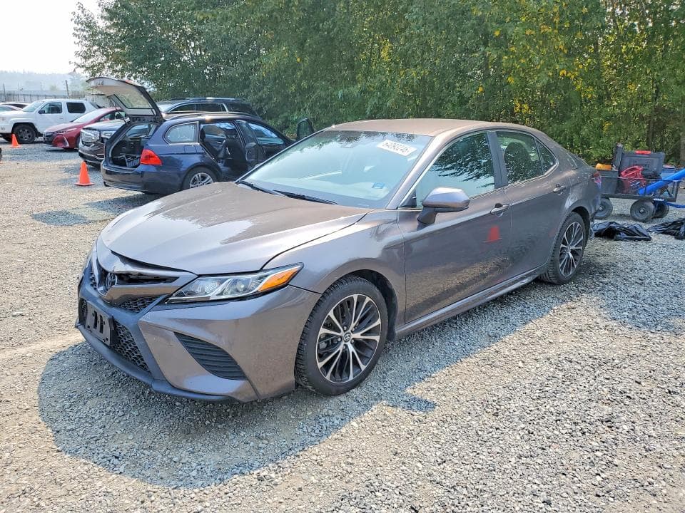 2018 TOYOTA CAMRY SE - 1
