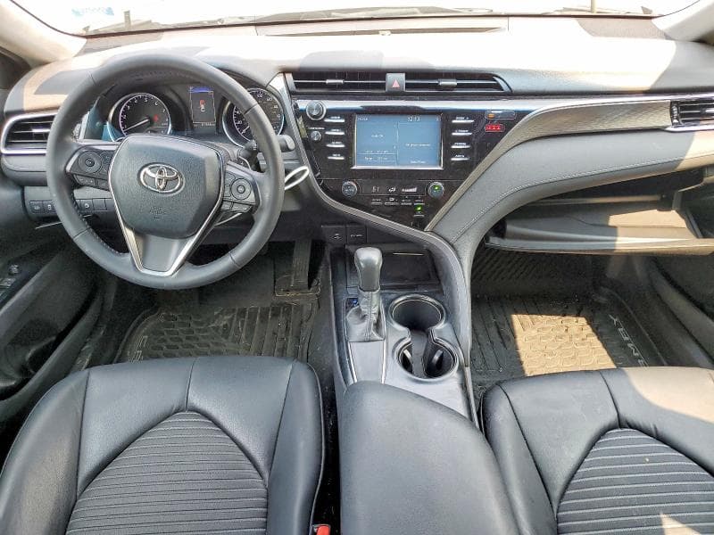 2018 TOYOTA CAMRY SE 8