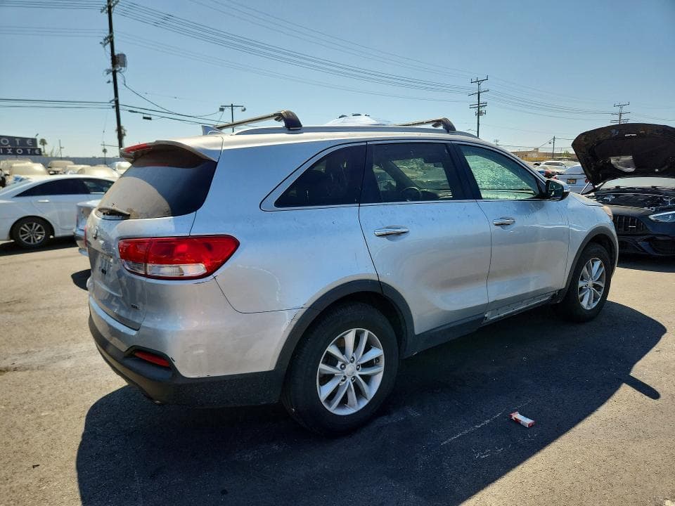 2018 KIA SORENTO LX 3