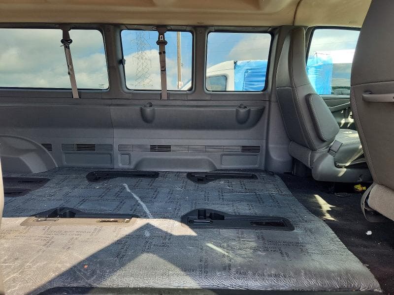 2026 GMC SAVANA G3500 LT 11