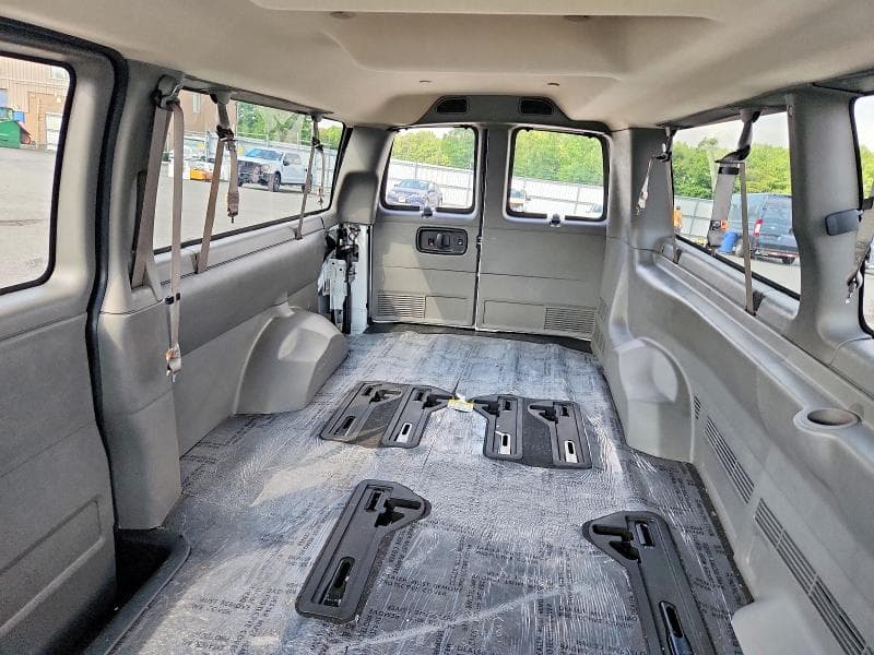 2026 GMC SAVANA G3500 LT 10