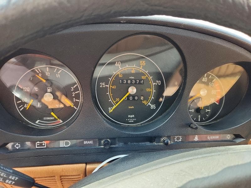 1981 MERCEDES-BENZ 380 SL 9