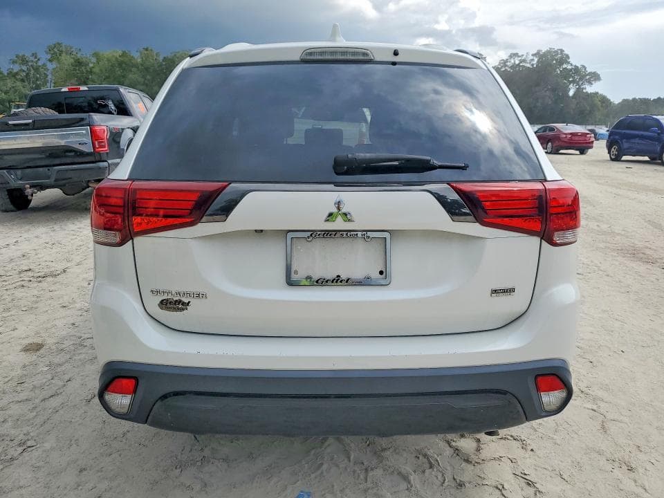 2020 MITSUBISHI OUTLANDER SE 6