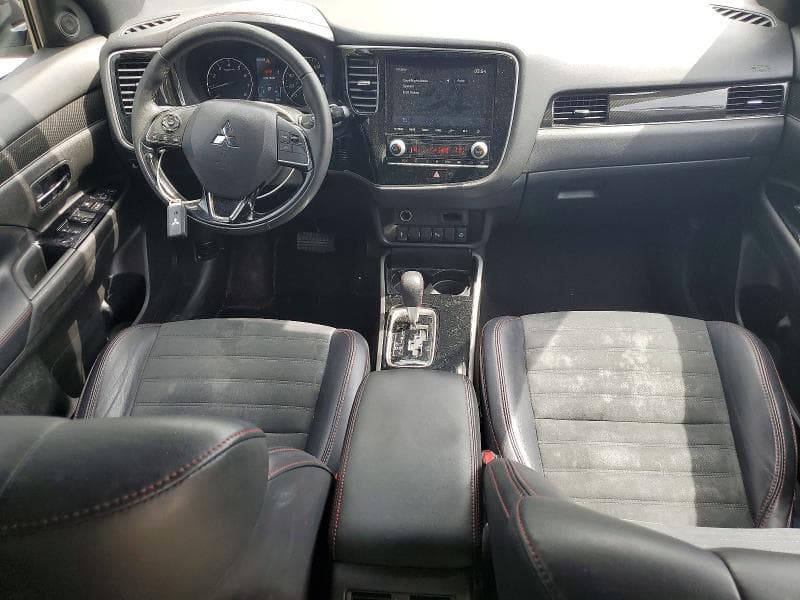2020 MITSUBISHI OUTLANDER SE 8