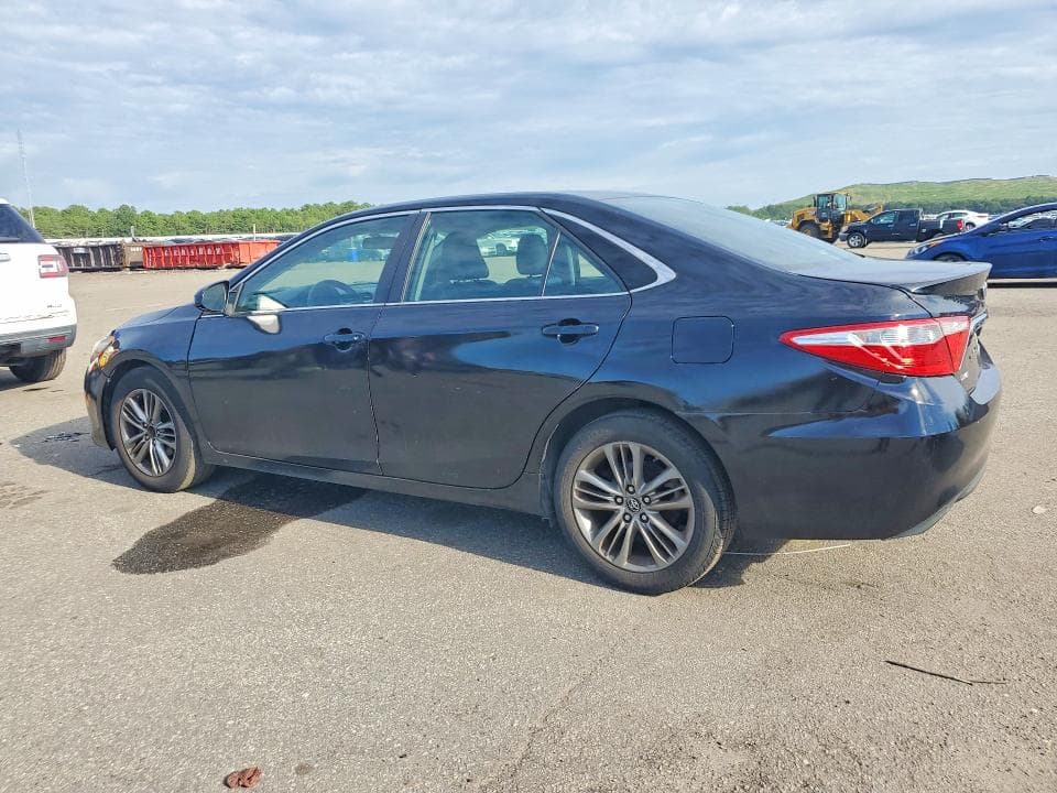 2017 TOYOTA CAMRY SE 2