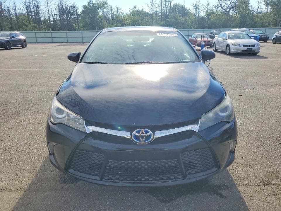 2017 TOYOTA CAMRY SE 5