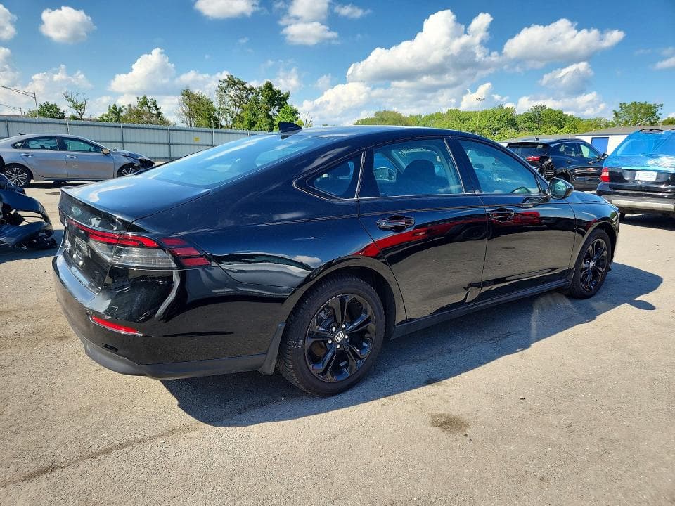 2025 HONDA ACCORD SE 3