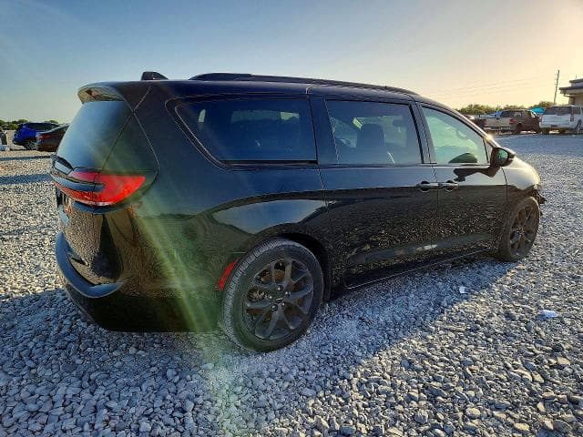 2022 CHRYSLER PACIFICA TOURING L 3
