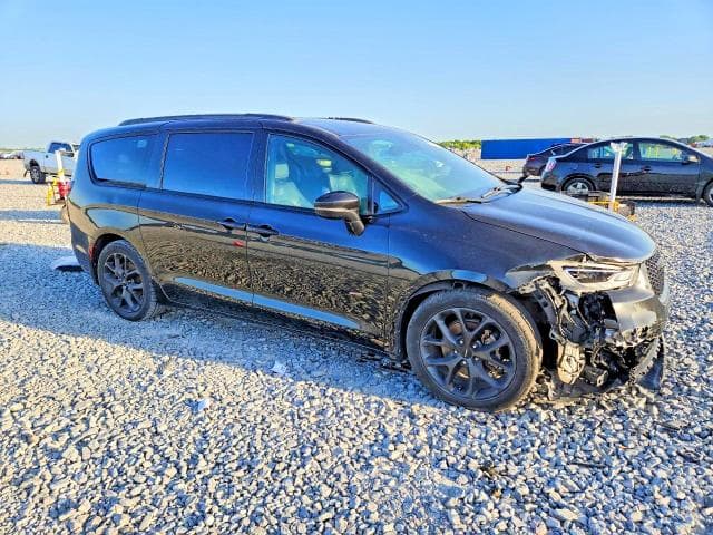 2022 CHRYSLER PACIFICA TOURING L 4