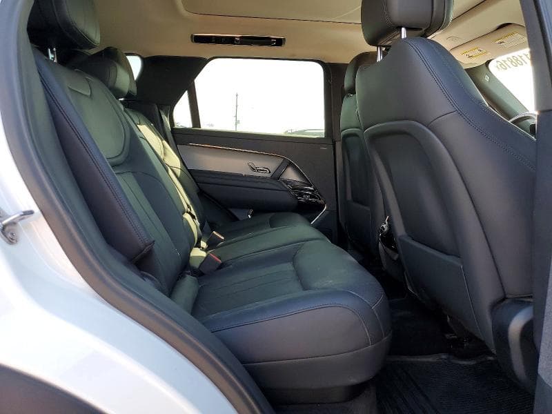 2024 LAND ROVER RANGE ROVER SPORT SE 11
