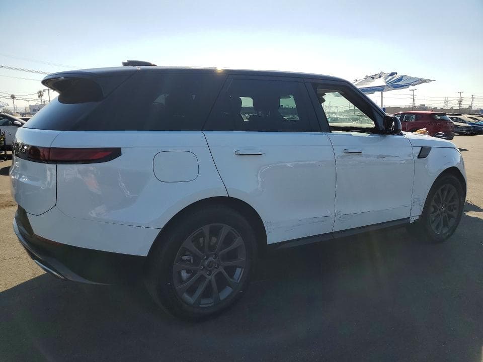 2024 LAND ROVER RANGE ROVER SPORT SE 3