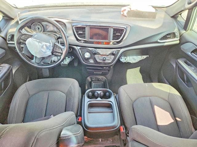 2020 CHRYSLER PACIFICA TOURING 8