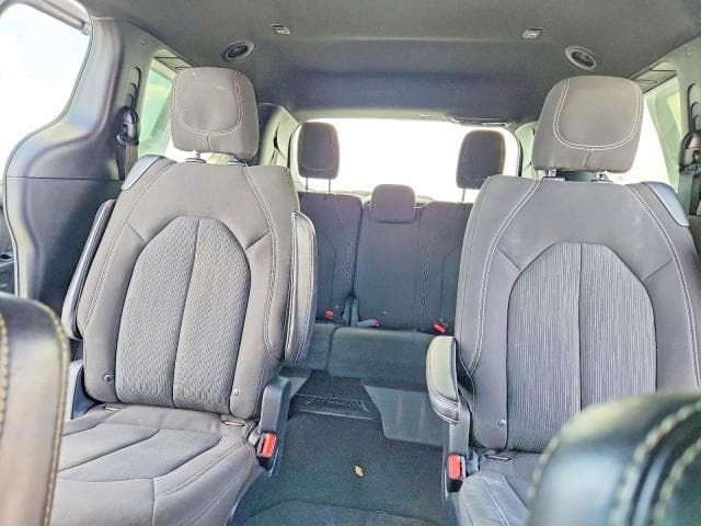 2020 CHRYSLER PACIFICA TOURING 10